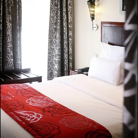 מלון Grand Francais 3*