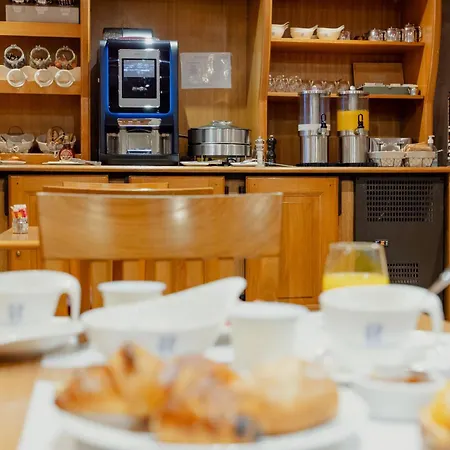 Grand Francais Szálloda 3*