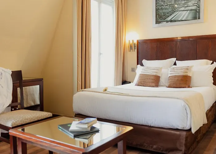 Grand Francais Szálloda 3*